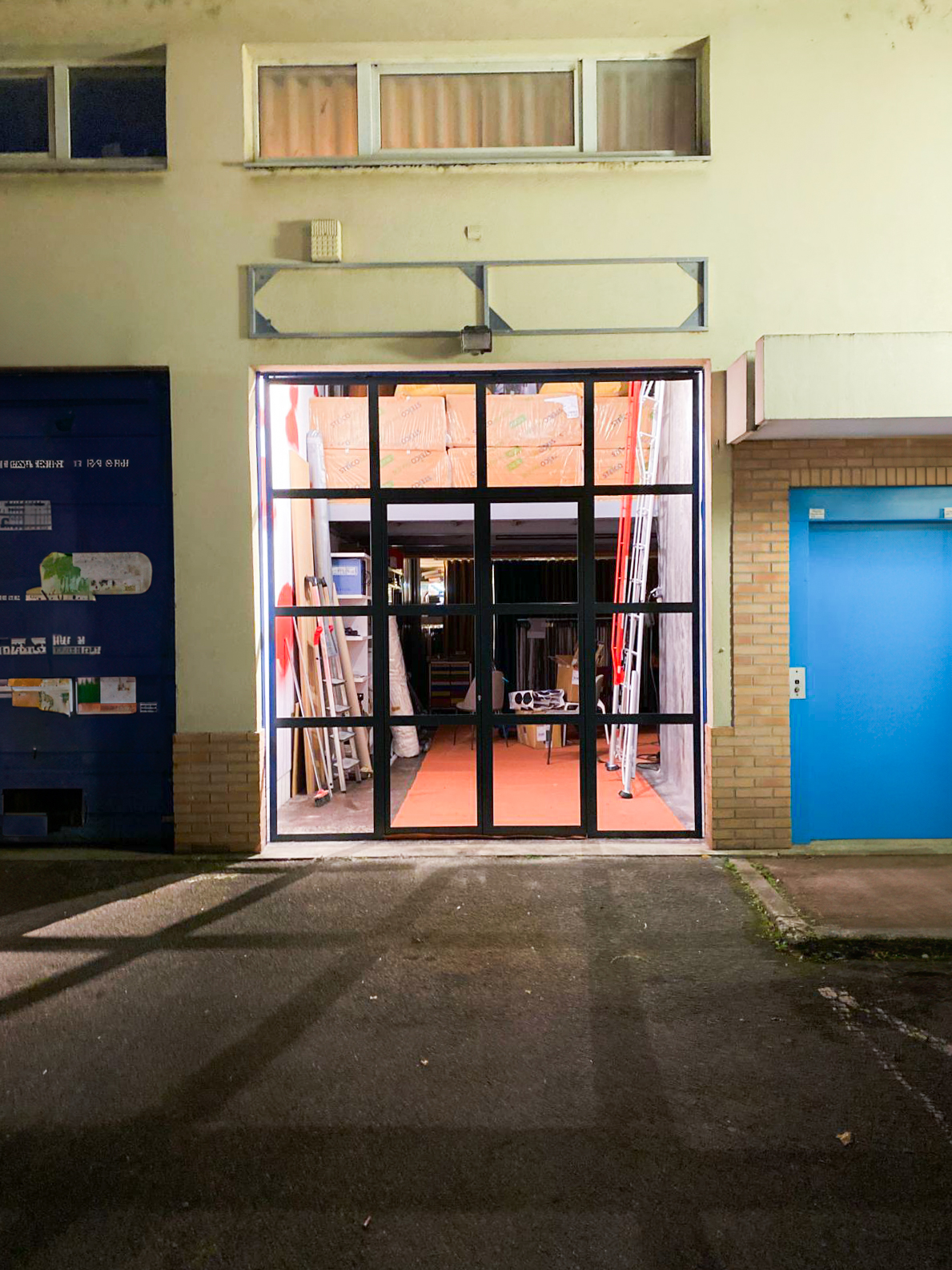 Porte d'entrée de garage