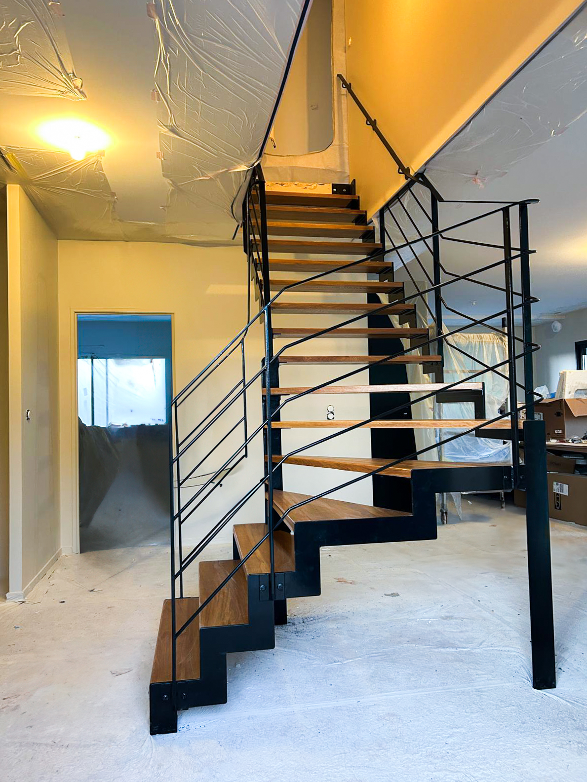 Garde-corps et escalier en acier